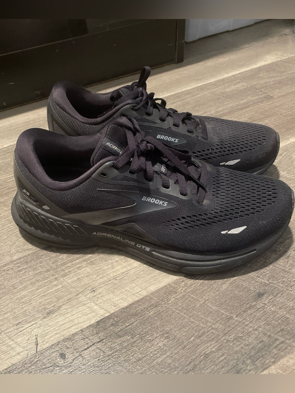 Brooks Adrenaline GTS 23 Men's 9D Black Ebony